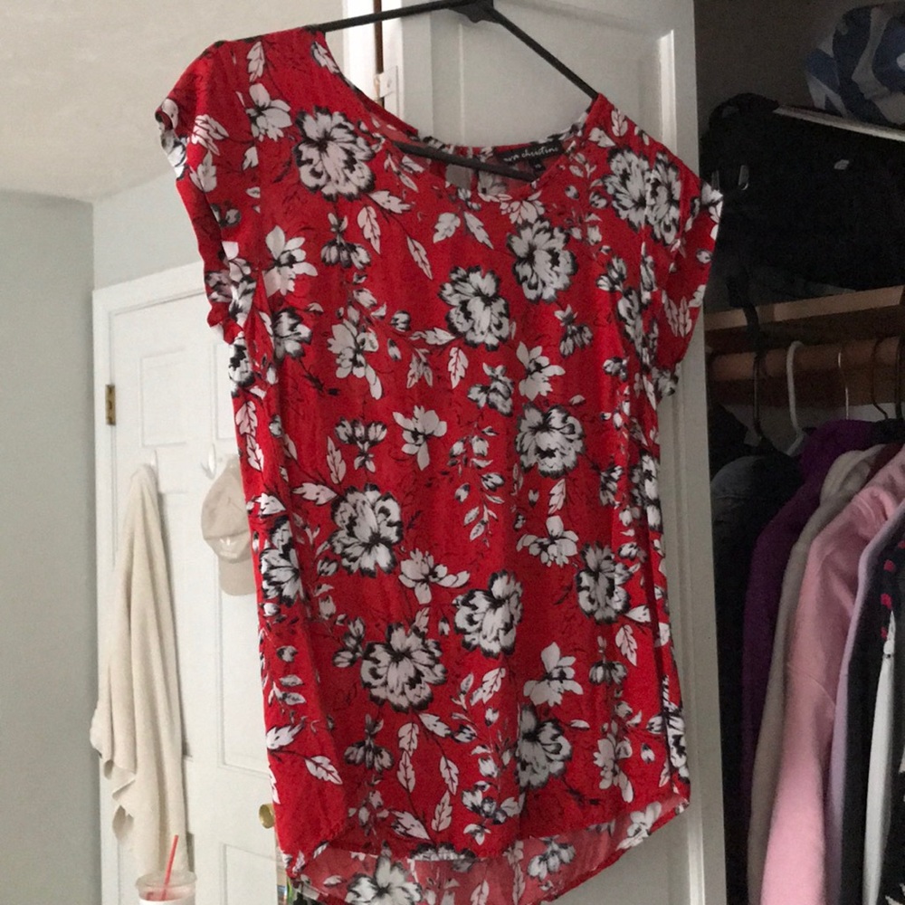 Red flower top